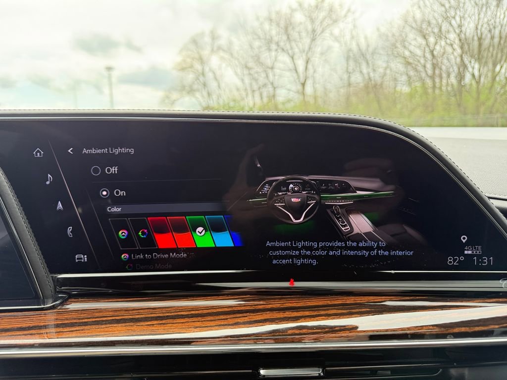 Used 2021 Cadillac Escalade ESV Premium Luxury w/ Driver Assist Tech Package AWD/4WD image 38