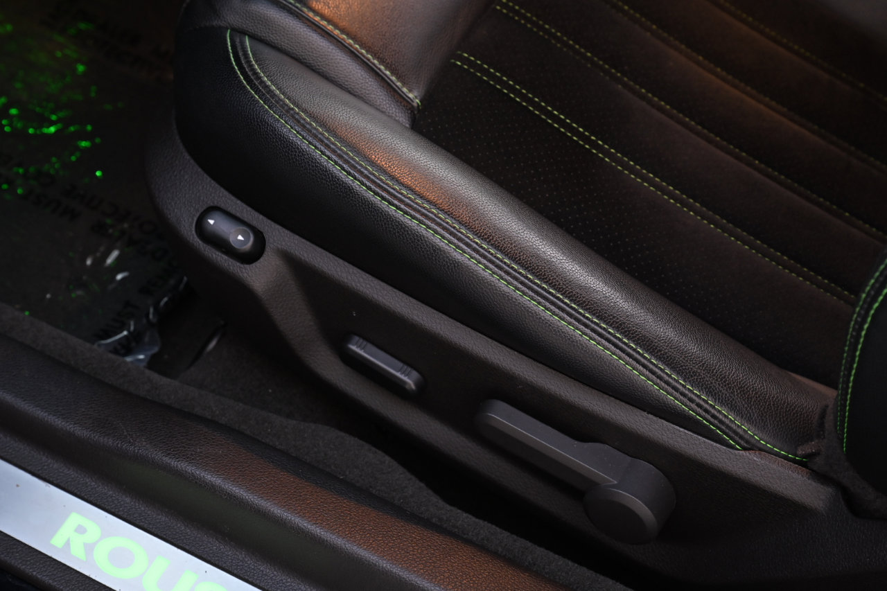 Used 2012 Ford Mustang GT Premium w/ HID Headlamps & Security Pkg image 39