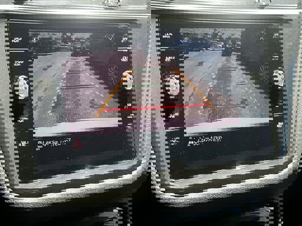 Used 2023 Volkswagen Tiguan SE R-Line image 19