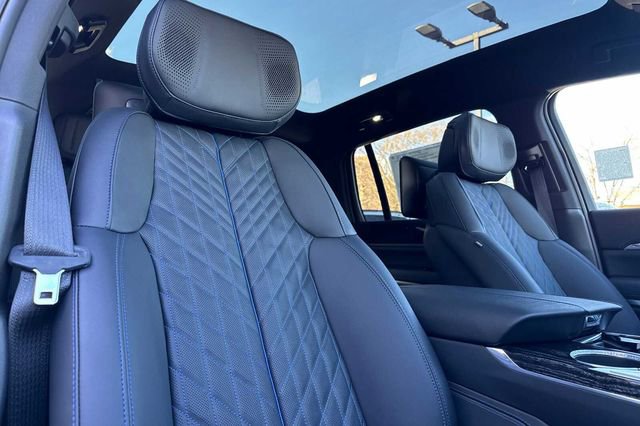 New 2025 Cadillac Escalade IQ Sport 1 w/ LPO, ONYX Package AWD/4WD image 19