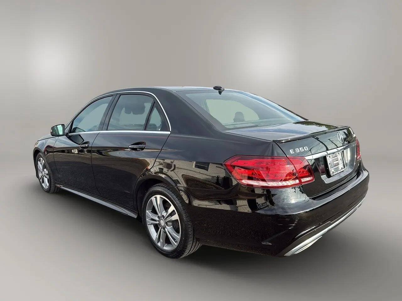 Used 2014 Mercedes-Benz E 350 4MATIC Sedan image 5