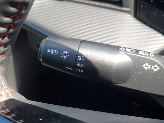 New 2026 Nissan Kicks SR w/ Cold Weather Package AWD/4WD image 8