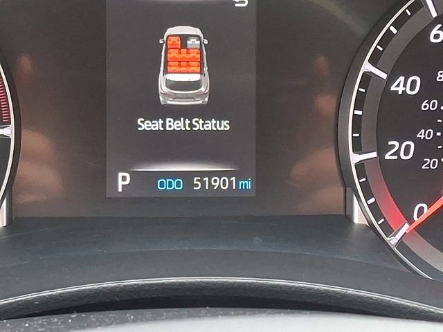 Used 2021 Toyota Highlander LE FWD image 18