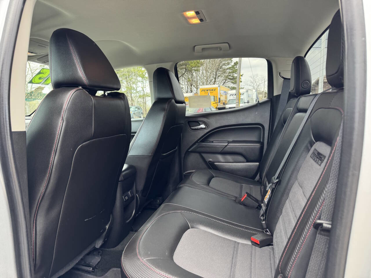 Used 2015 GMC Canyon SLE w/ All-Terrain Package AWD/4WD image 30