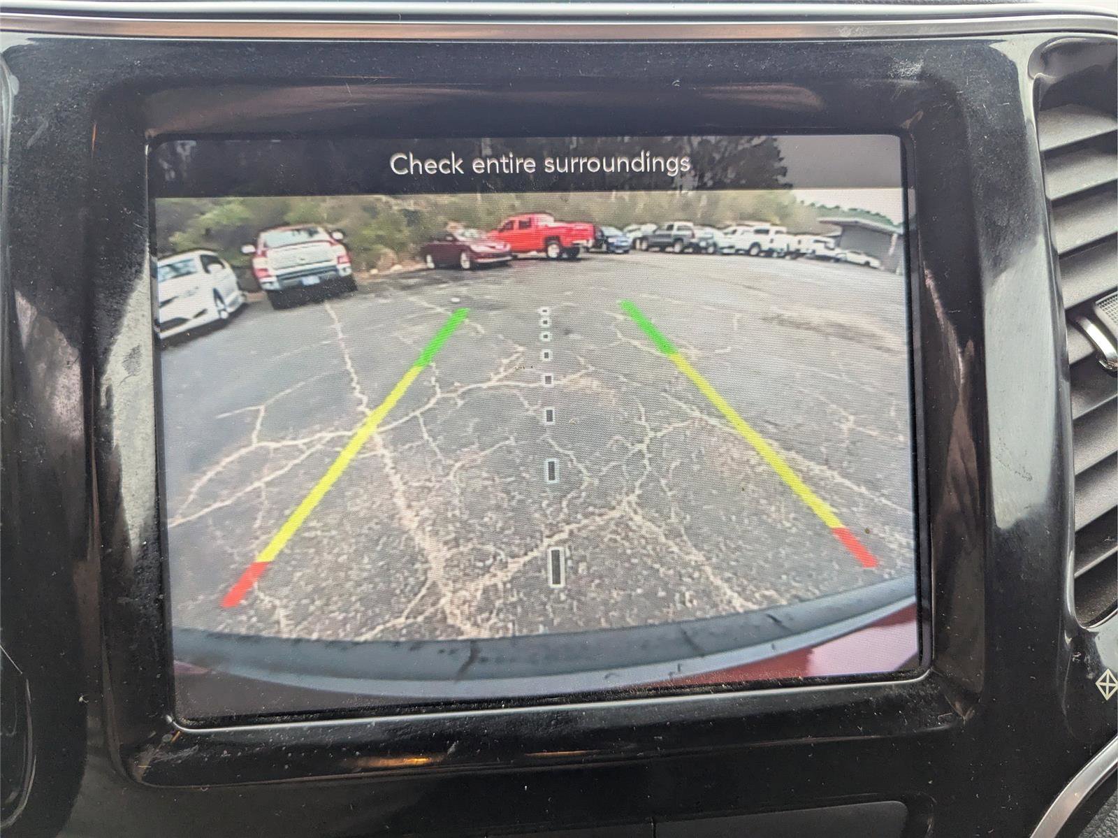 Used 2020 Jeep Cherokee Limited image 22