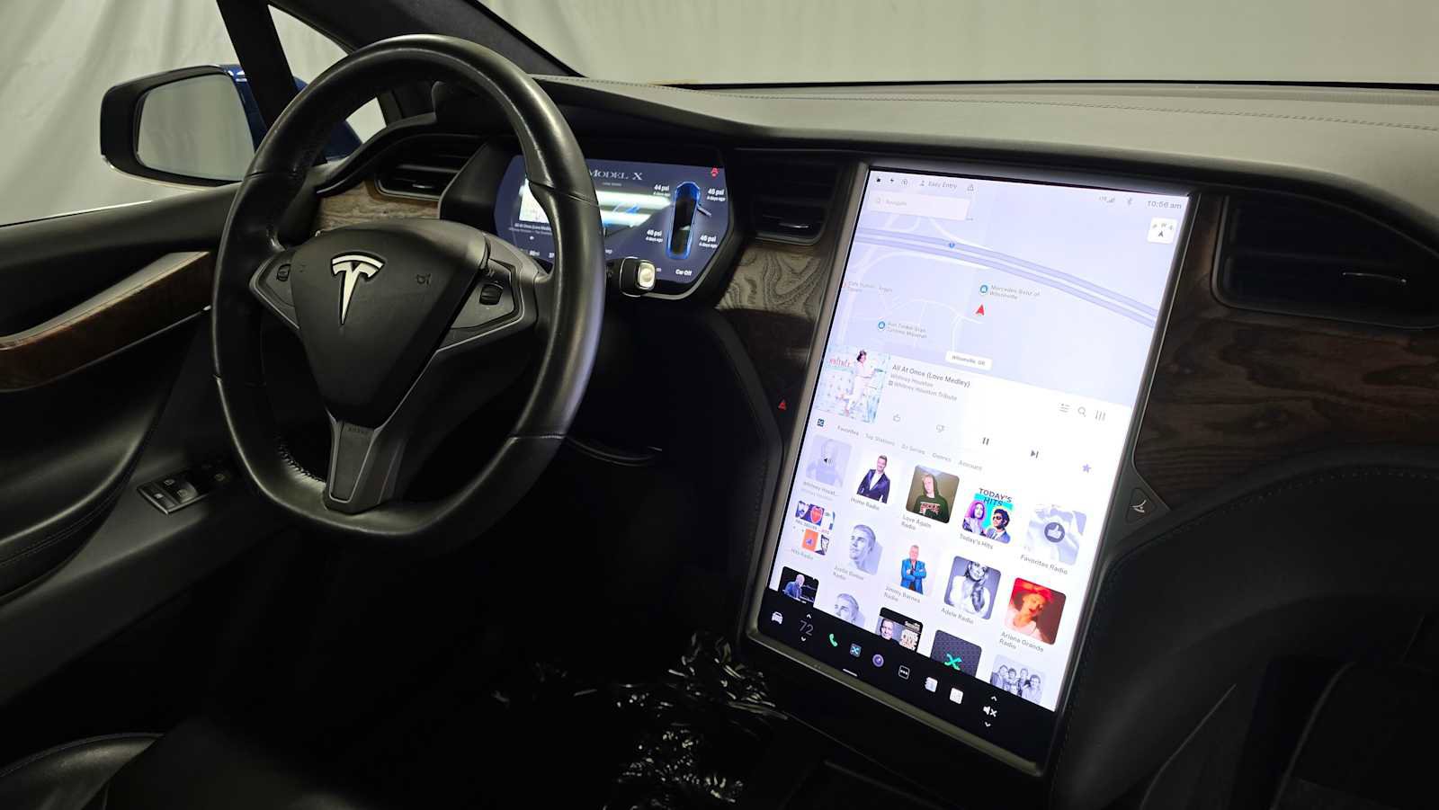 Used 2020 Tesla Model X Long Range image 11