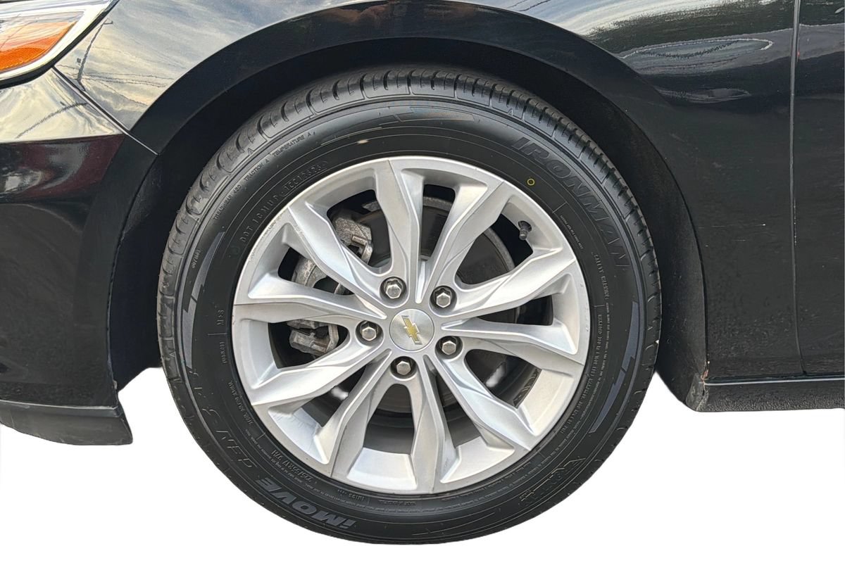 Used 2021 Chevrolet Malibu LT FWD image 25