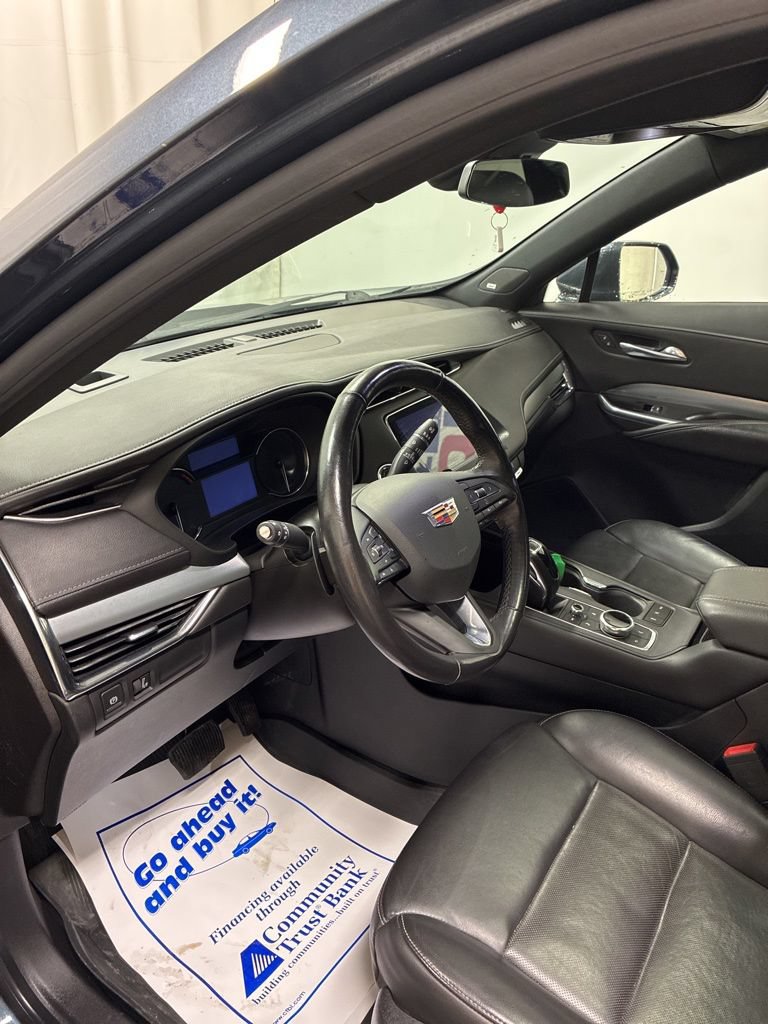 Used 2019 Cadillac XT4 Premium Luxury AWD/4WD image 12