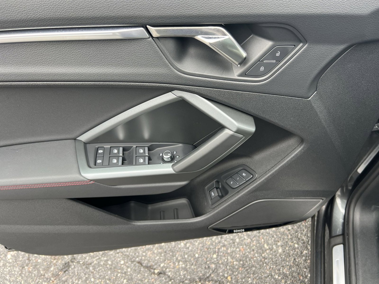 Used 2025 Audi Q3 2.0T Premium Plus w/ Premium Plus Package image 15