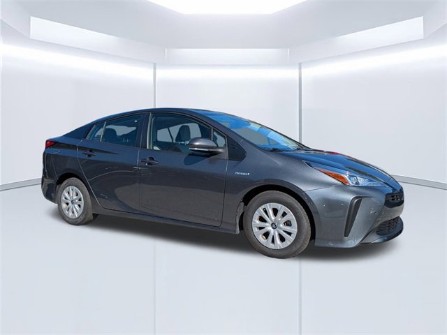 Used 2022 Toyota Prius LE video 1