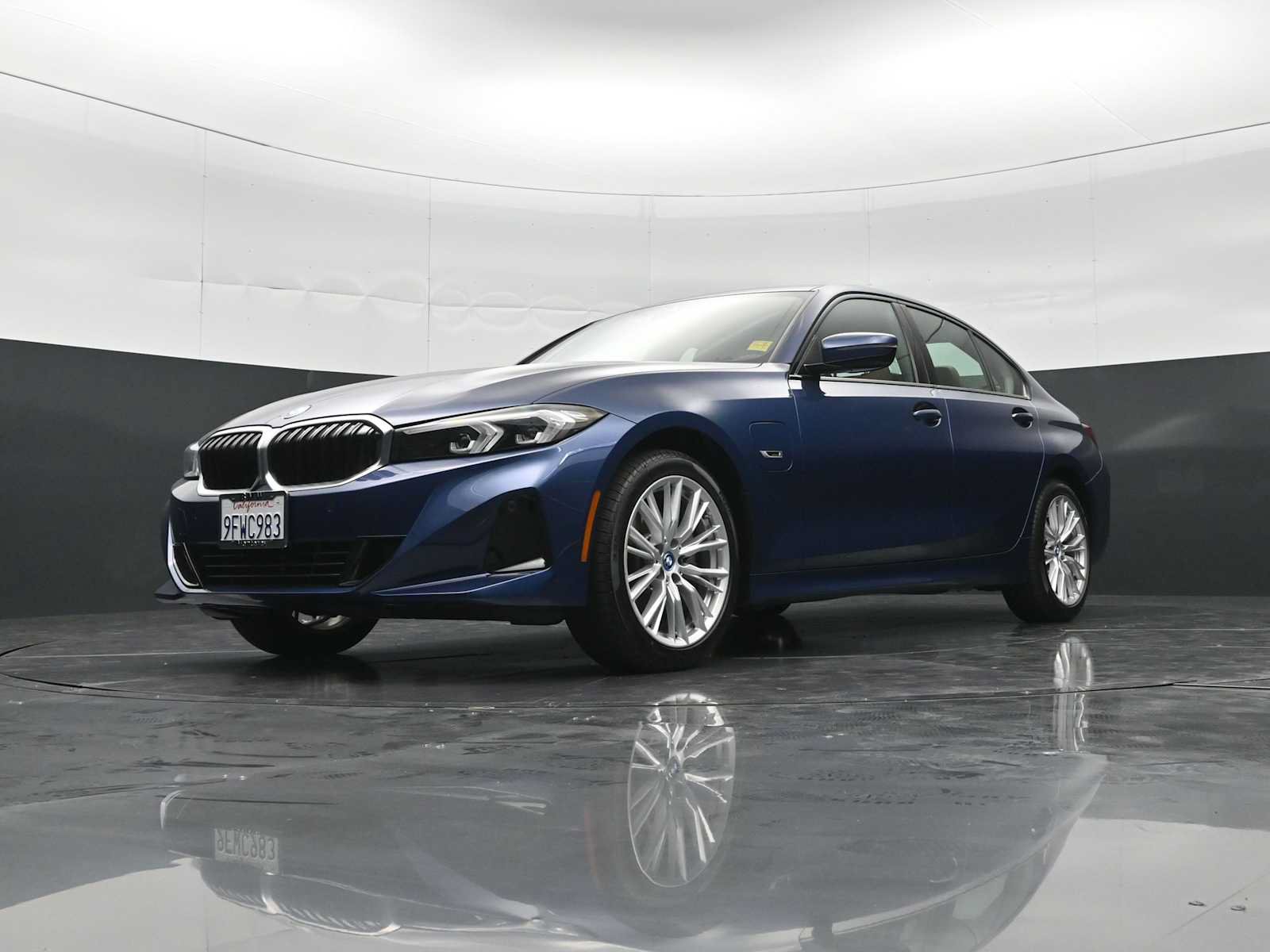 Used 2023 BMW 330e xDrive w/ Driving Assistance Package AWD/4WD image 25