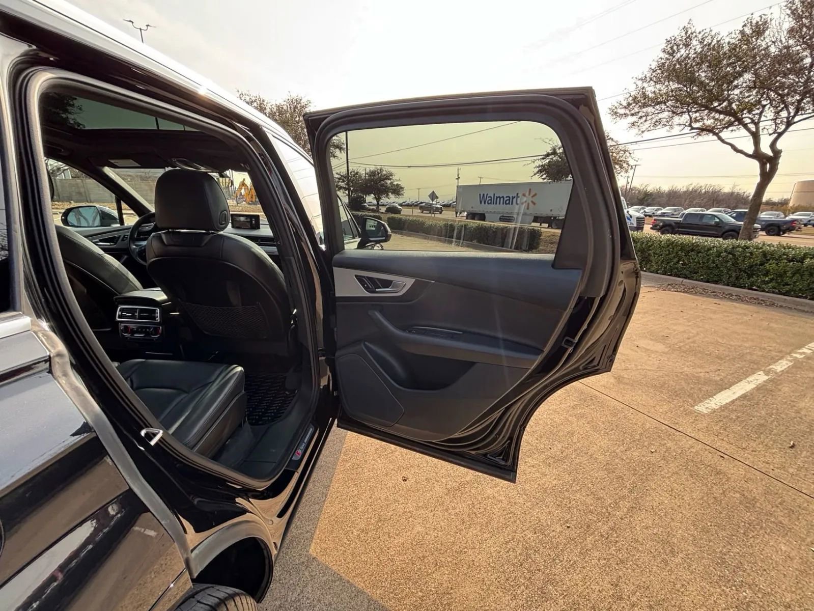Used 2017 Audi Q7 3.0T AWD/4WD image 17