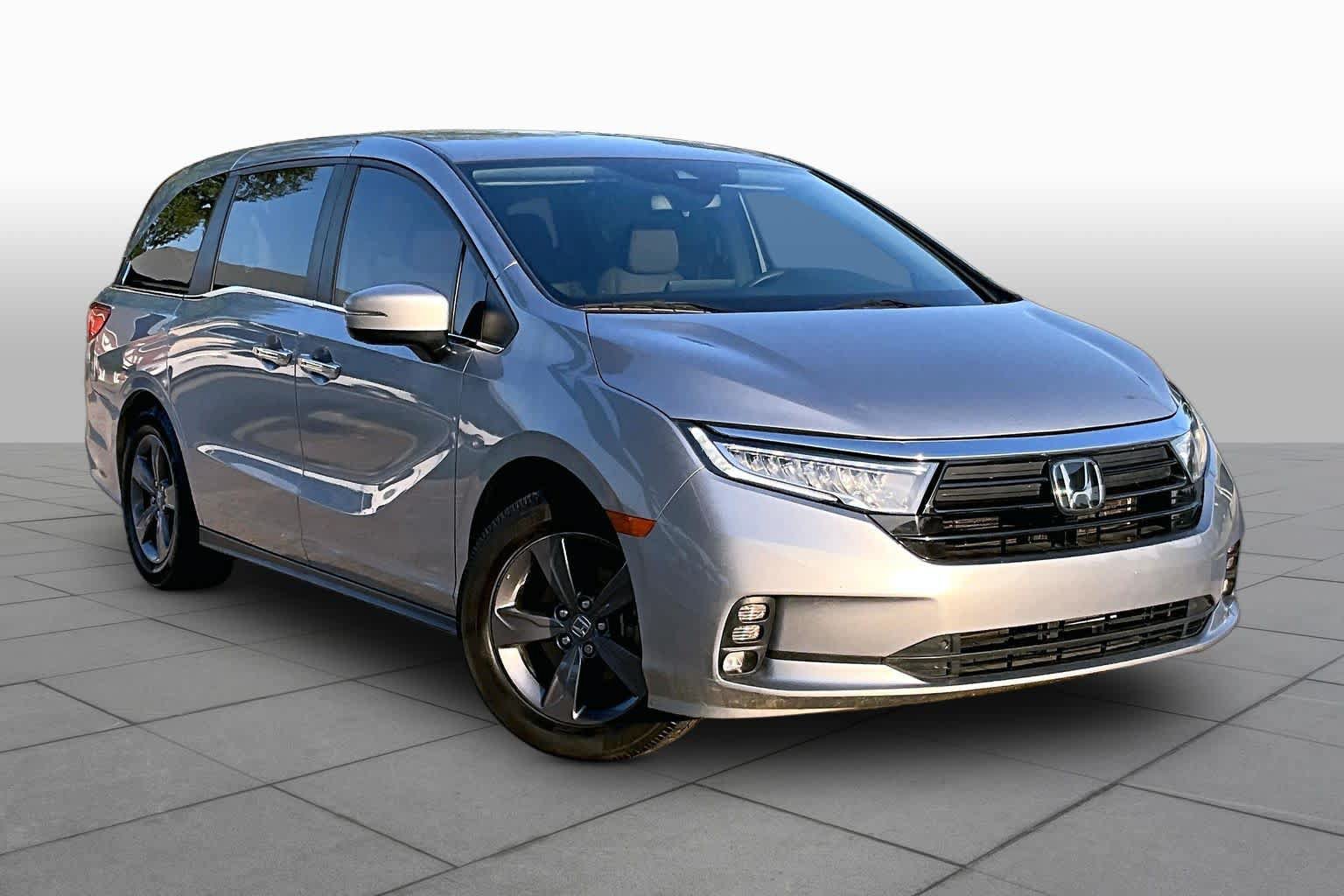 Certified 2022 Honda Odyssey EX image 3