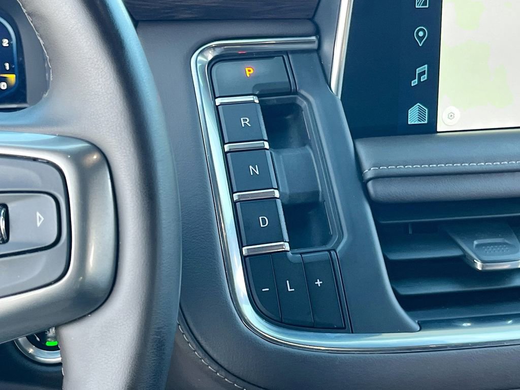 Used 2024 Chevrolet Tahoe Z71 w/ Luxury Package image 17