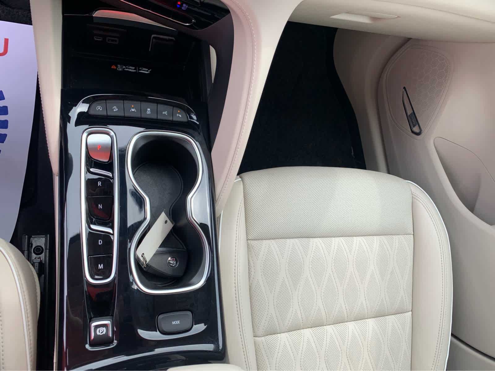 Used 2023 Buick Envision Avenir AWD/4WD image 20