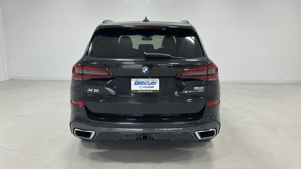 Used 2020 BMW X5 xDrive40i w/ M Sport Package image 4