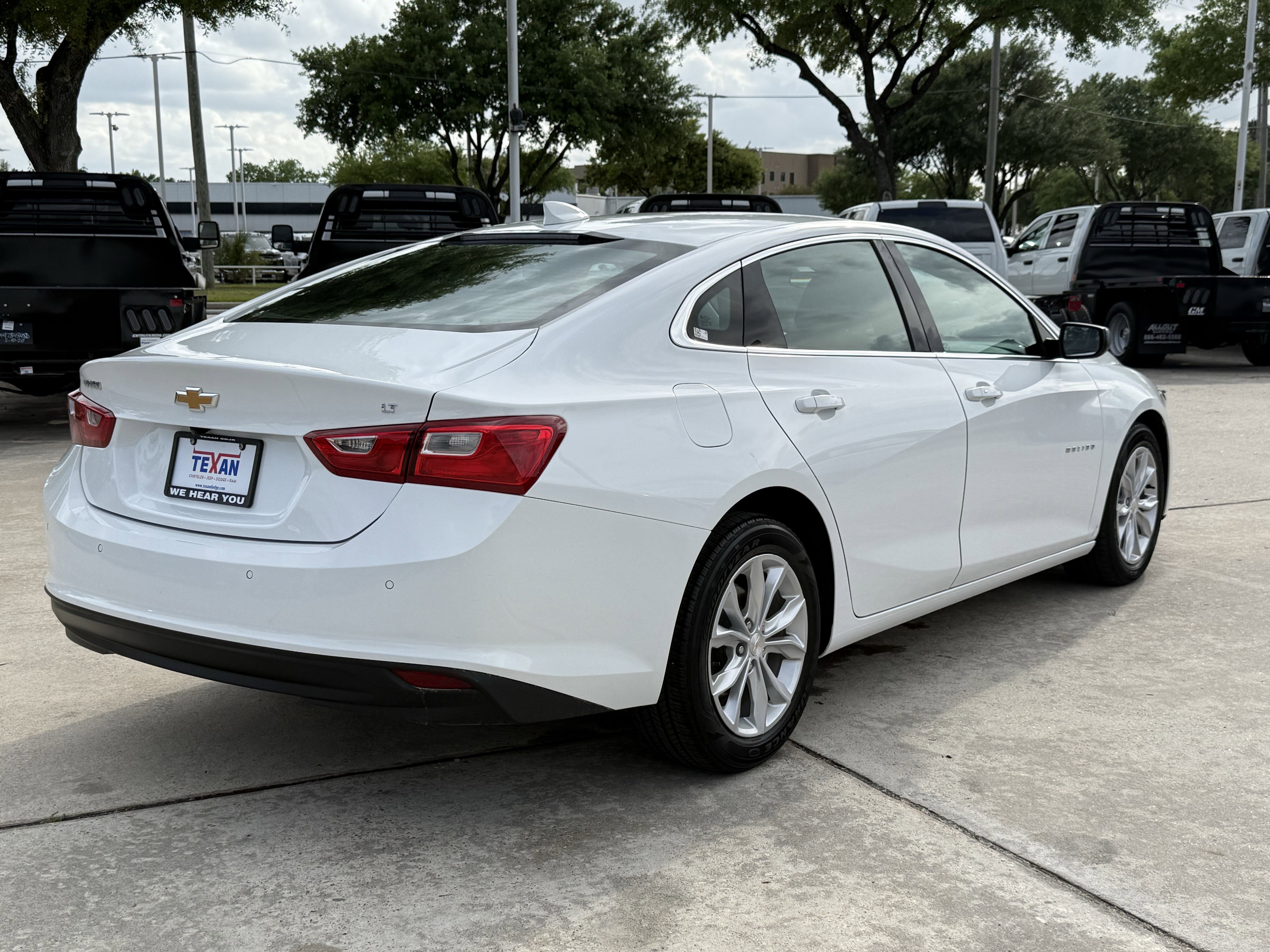 Used 2024 Chevrolet Malibu LT FWD image 5