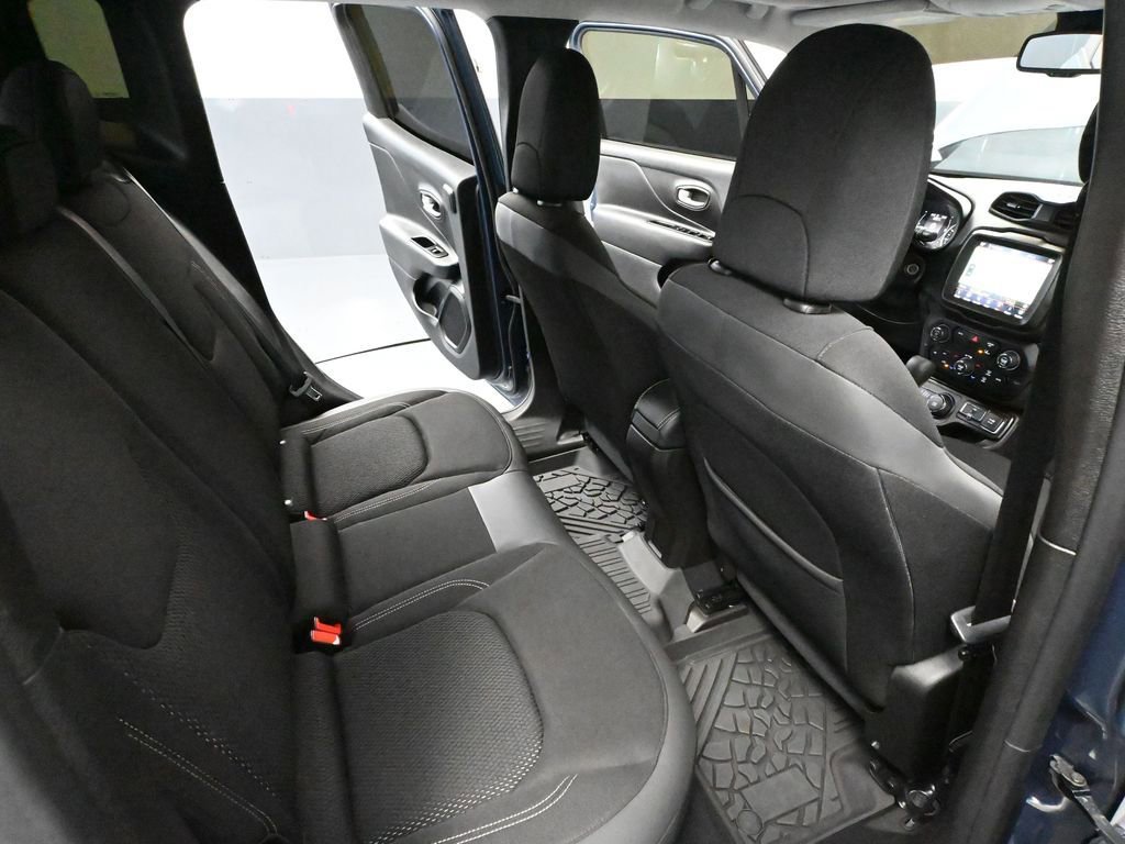 Used 2023 Jeep Renegade Latitude w/ Sun/Sound Group image 44