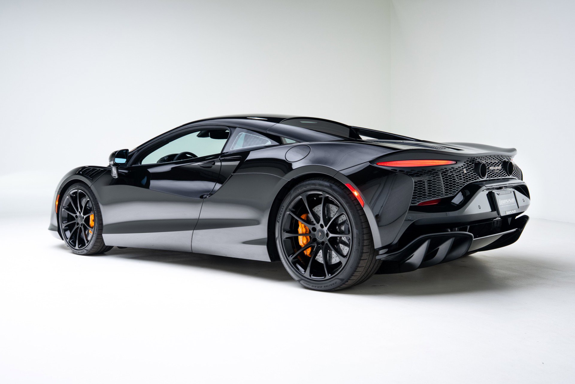 Used 2026 McLaren Artura image 19