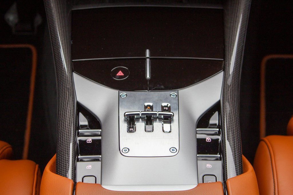 Used 2025 Ferrari Purosangue image 19