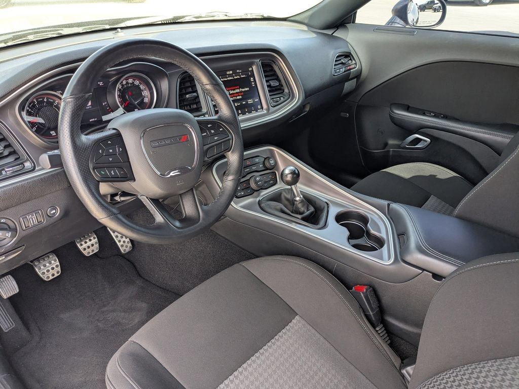Used 2022 Dodge Challenger R/T Scat Pack w/ Driver Convenience Group RWD image 13