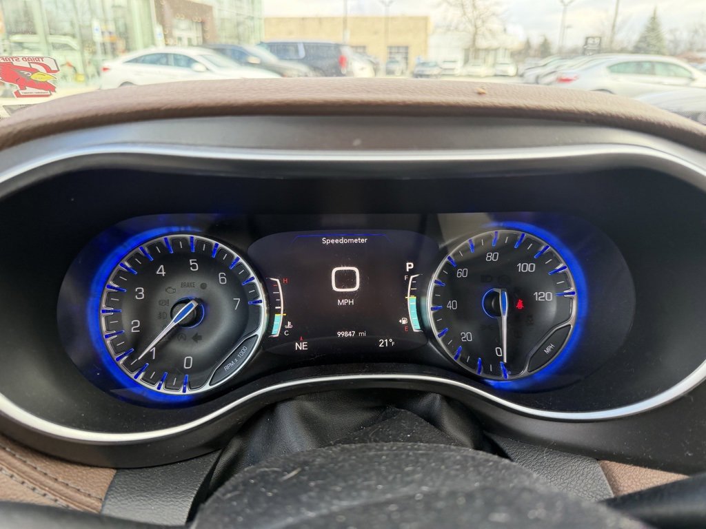 Used 2020 Chrysler Pacifica Limited w/ Advanced Safetytec Group image 9