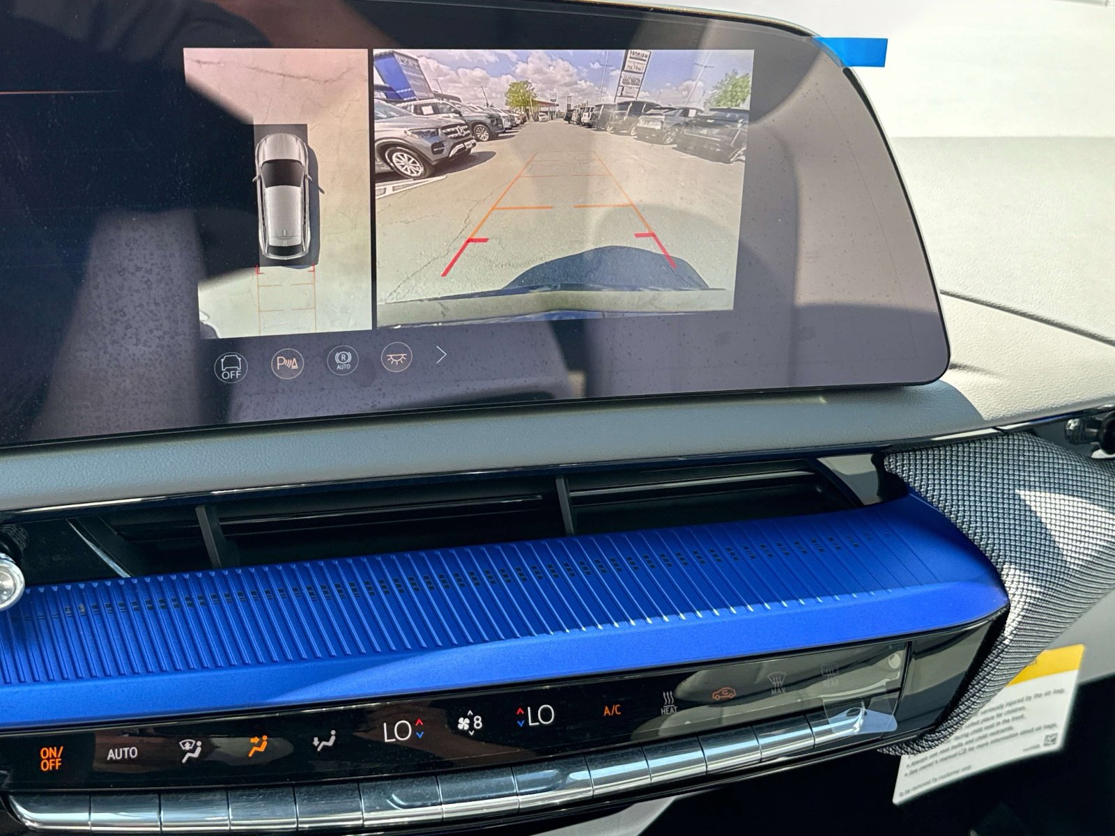 Used 2026 Cadillac Optiq Sport 1 w/ LPO, Floor Liner Package AWD/4WD image 9