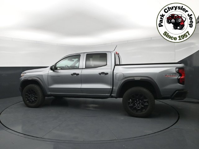 Used 2024 Chevrolet Colorado Trail Boss w/ Advanced Trailering Package AWD/4WD image 3