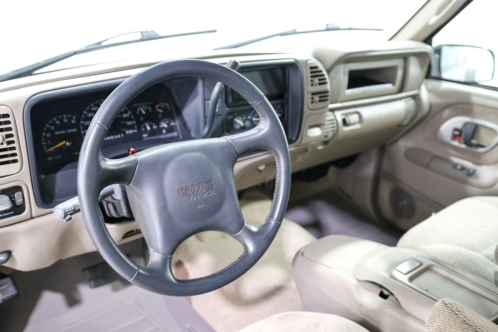 Used 2000 GMC Sierra 3500 2WD Crew Cab w/ SLE Marketing Option Pkg 3 image 9