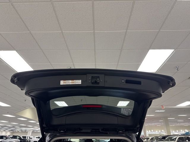 Used 2023 Toyota Highlander XLE w/ Protection Package #3 (TMS) image 17