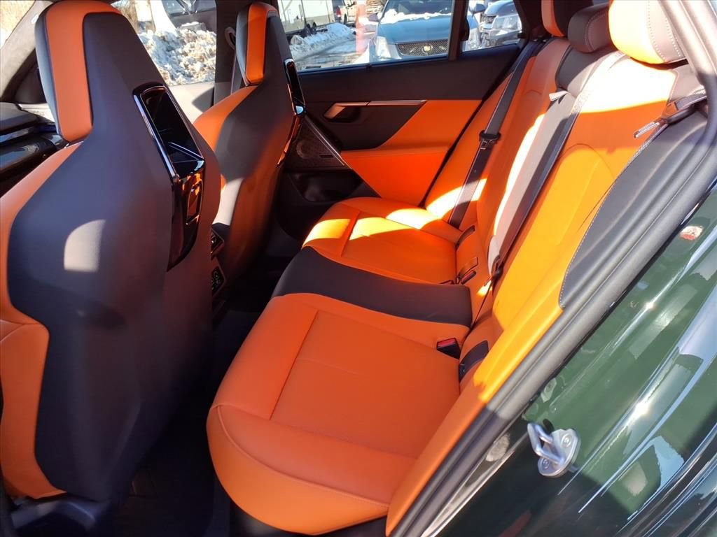 Used 2025 BMW M5 Touring w/ M Driver's Package image 11