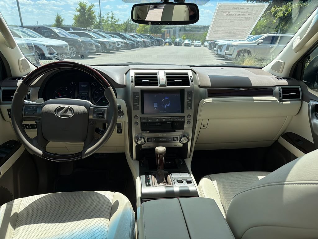 Used 2017 Lexus GX 460 Premium AWD/4WD image 31