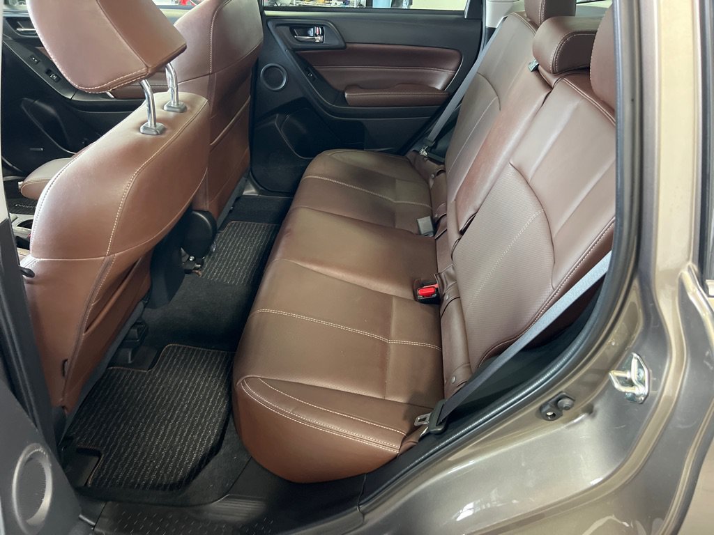 Used 2018 Subaru Forester 2.5i Touring AWD/4WD image 13