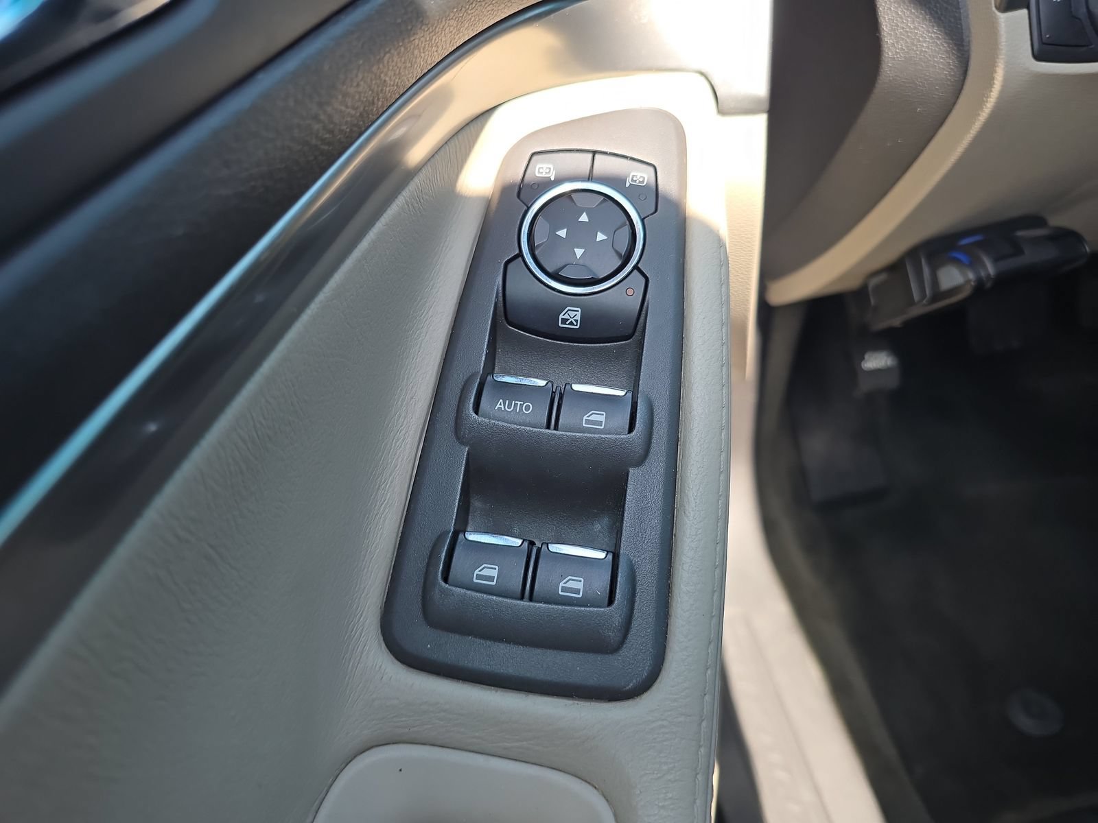 Used 2014 Ford Explorer FWD image 15