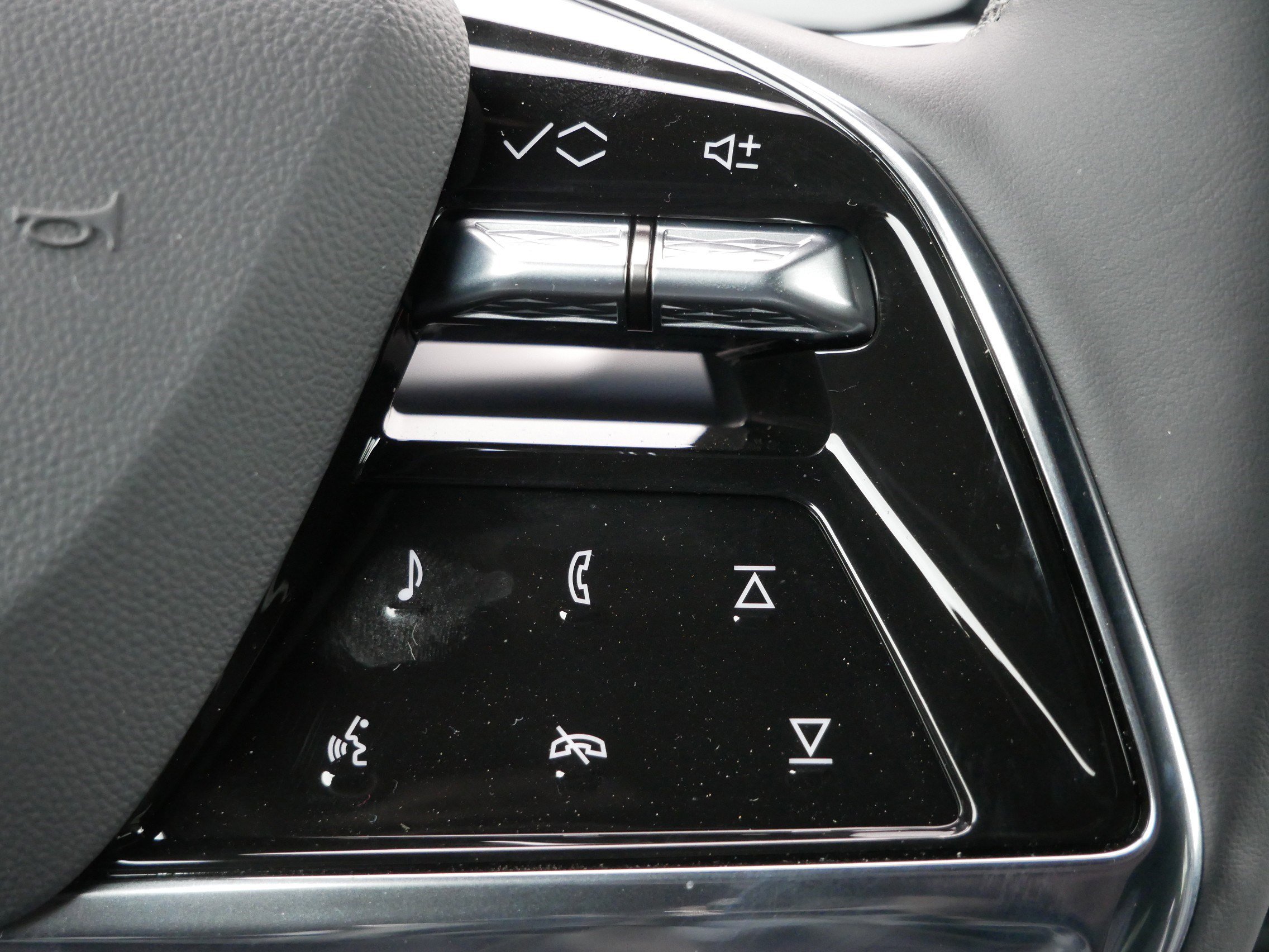 New 2026 Cadillac Vistiq Luxury image 26