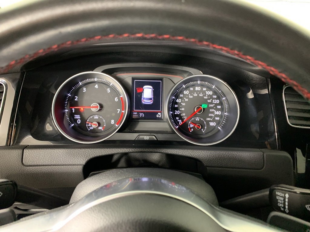 Used 2020 Volkswagen GTI SE image 18