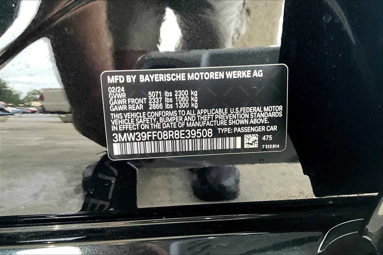 Used 2024 BMW 330e 330e w/ Convenience Package image 31