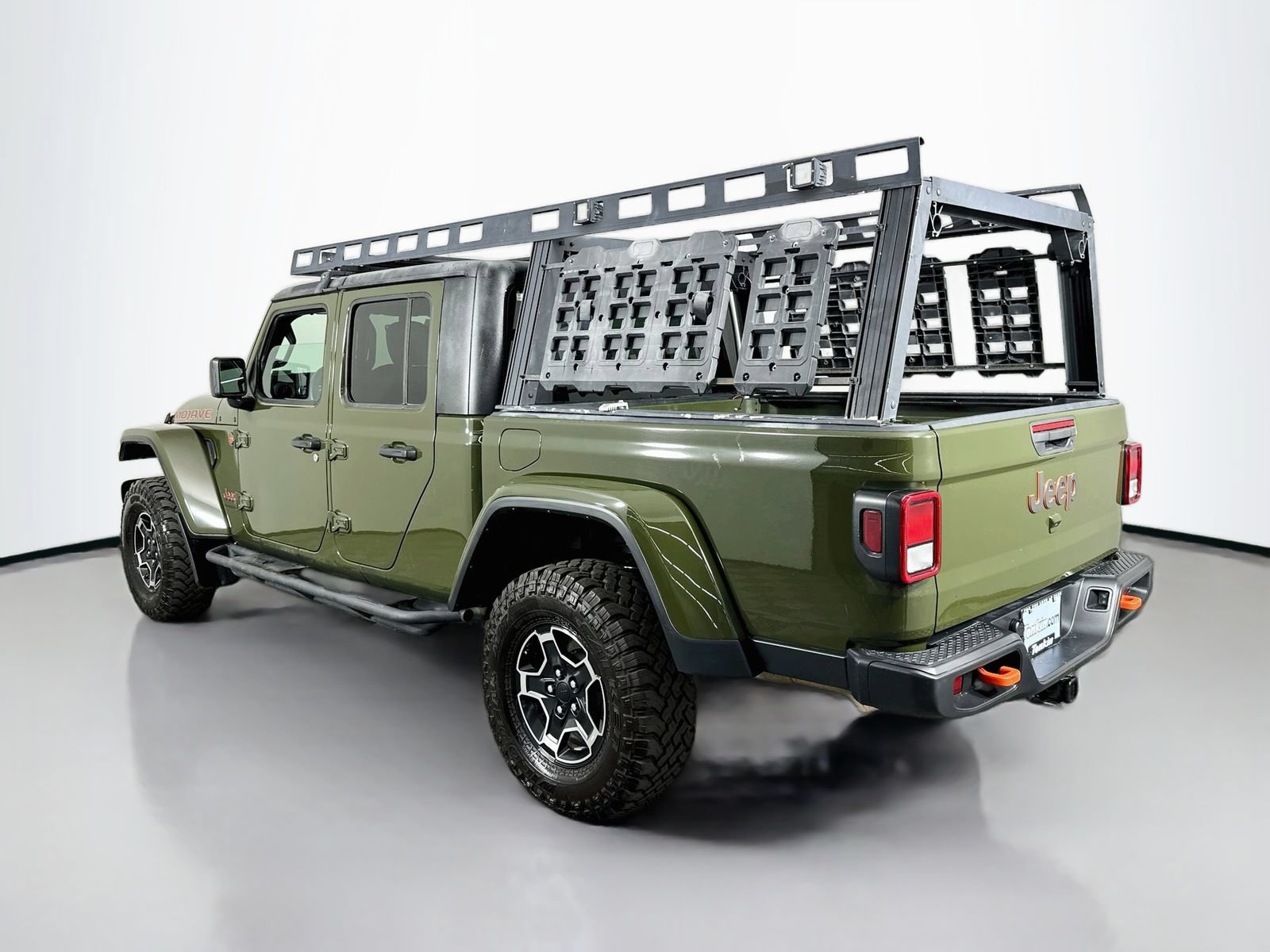 Used 2023 Jeep Gladiator Mojave w/ Trailer Tow Package AWD/4WD image 5