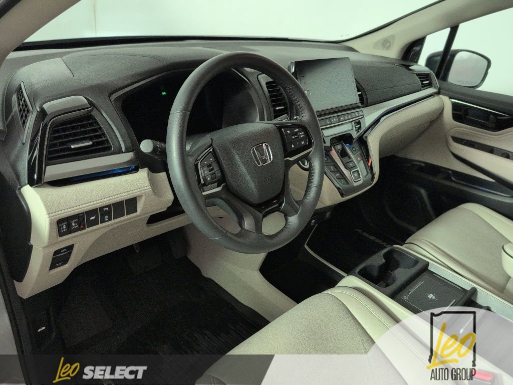 Used 2025 Honda Odyssey Touring image 10