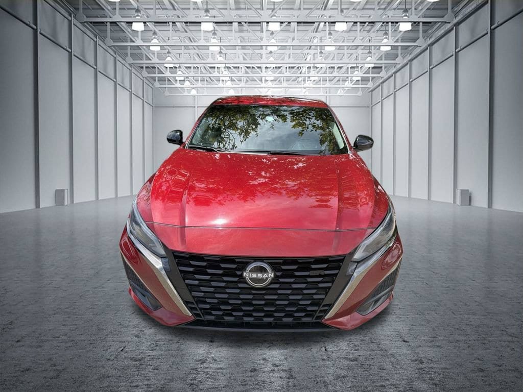 Used 2023 Nissan Altima 2.5 SR FWD video 2