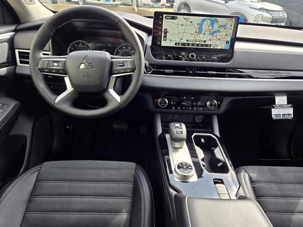 New 2026 Mitsubishi Outlander SE AWD/4WD image 14