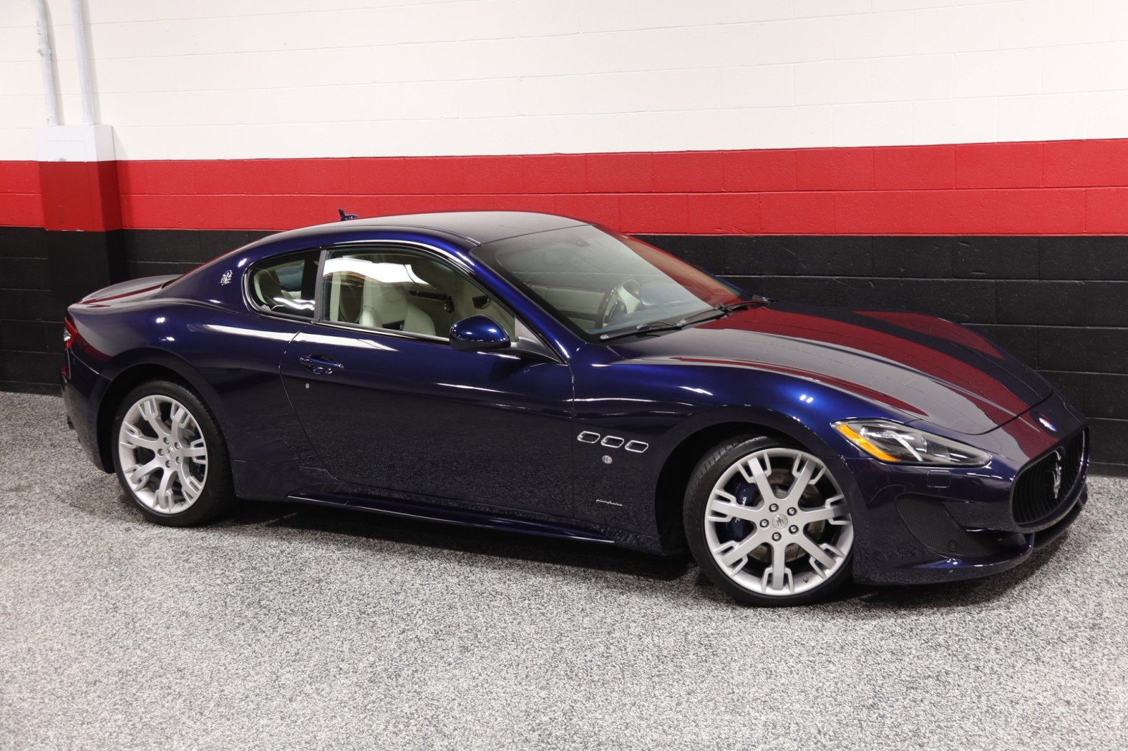 Used 2014 Maserati GranTurismo Sport RWD image 2