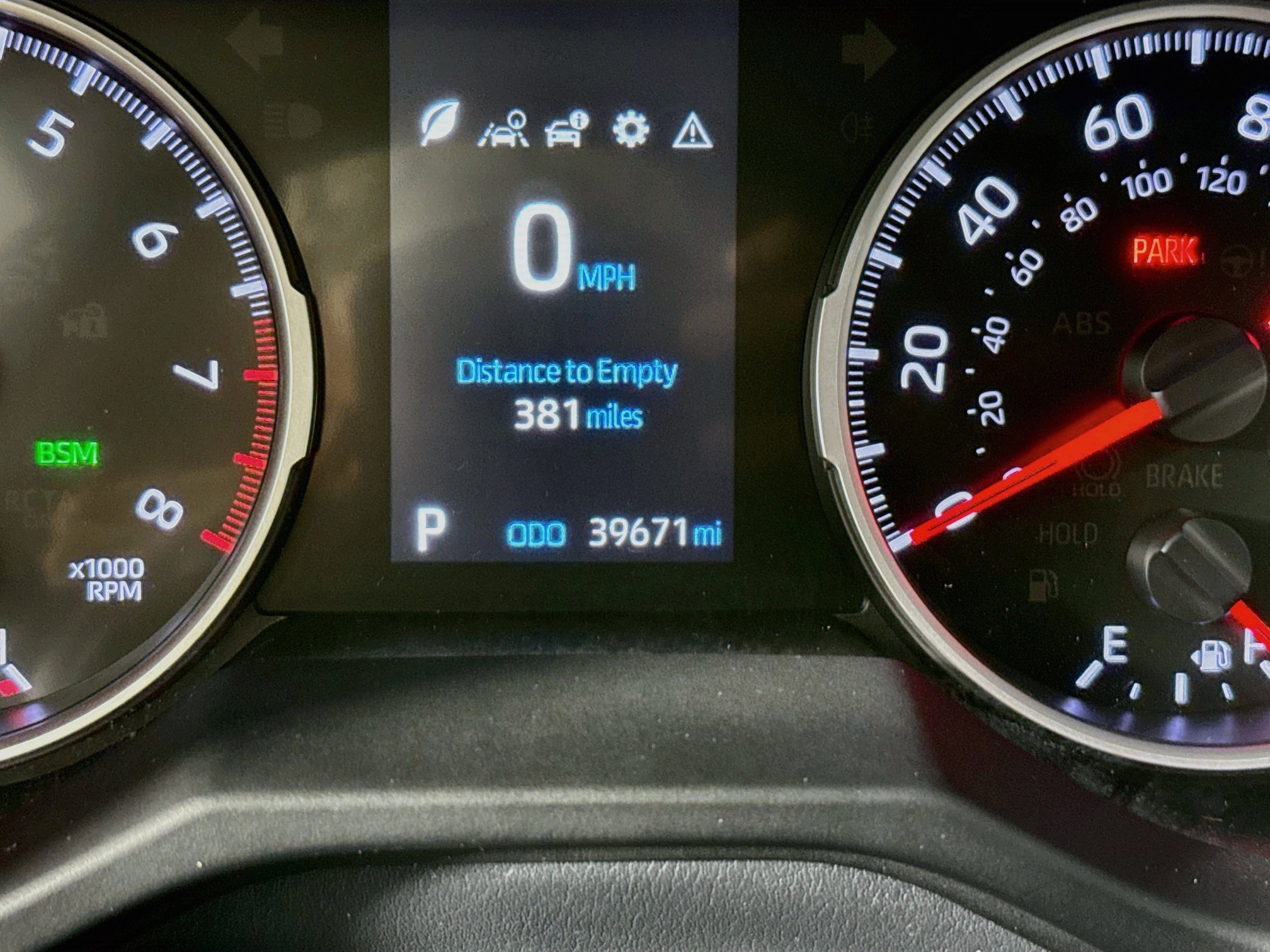 Used 2022 Toyota RAV4 XLE w/ Convenience Package FWD image 13