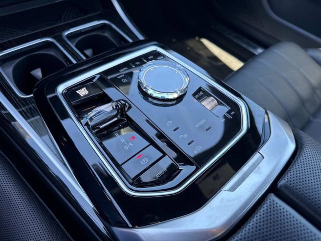 Used 2025 BMW 740i xDrive AWD/4WD image 26