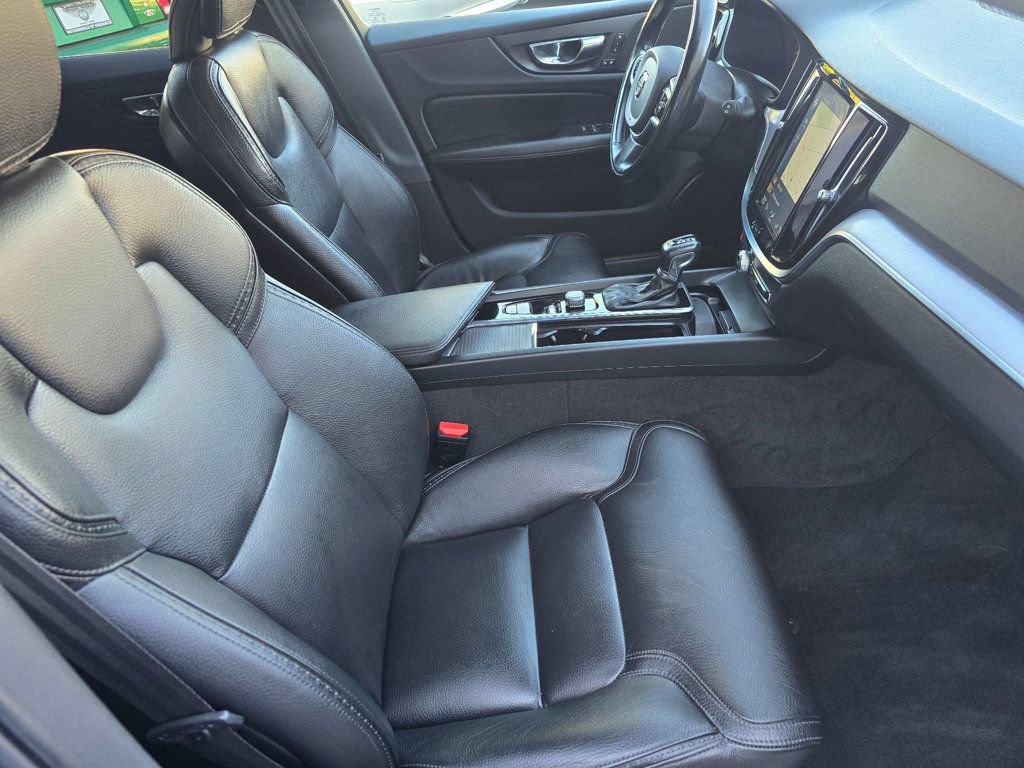 Used 2020 Volvo V60 T5 Cross Country w/ Protection Package Premier AWD/4WD image 19