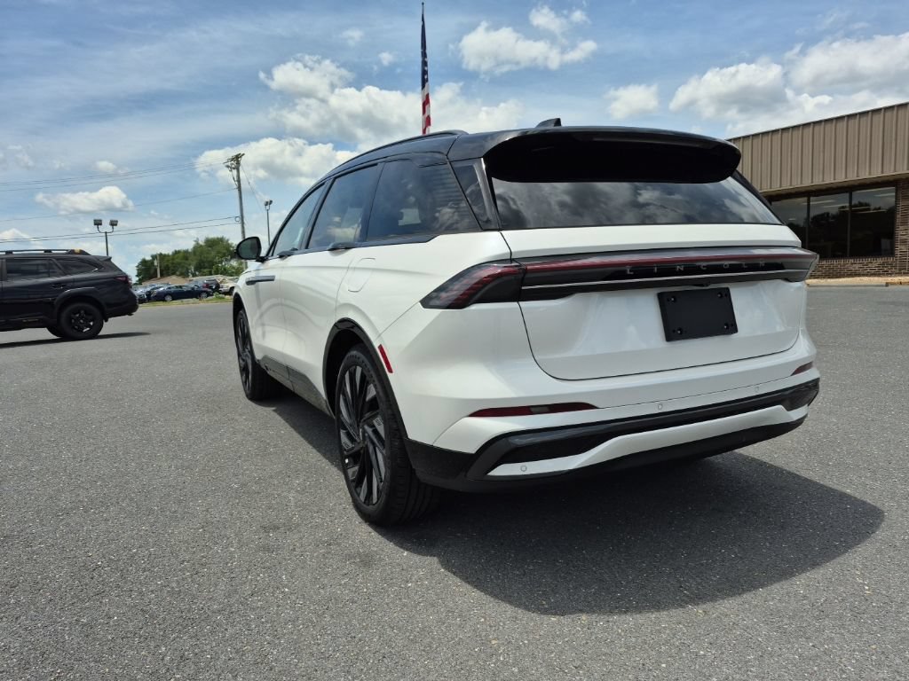 New 2026 Lincoln Nautilus Reserve AWD/4WD image 3