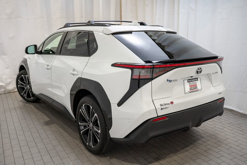 Used 2025 Toyota bZ4X AWD image 3