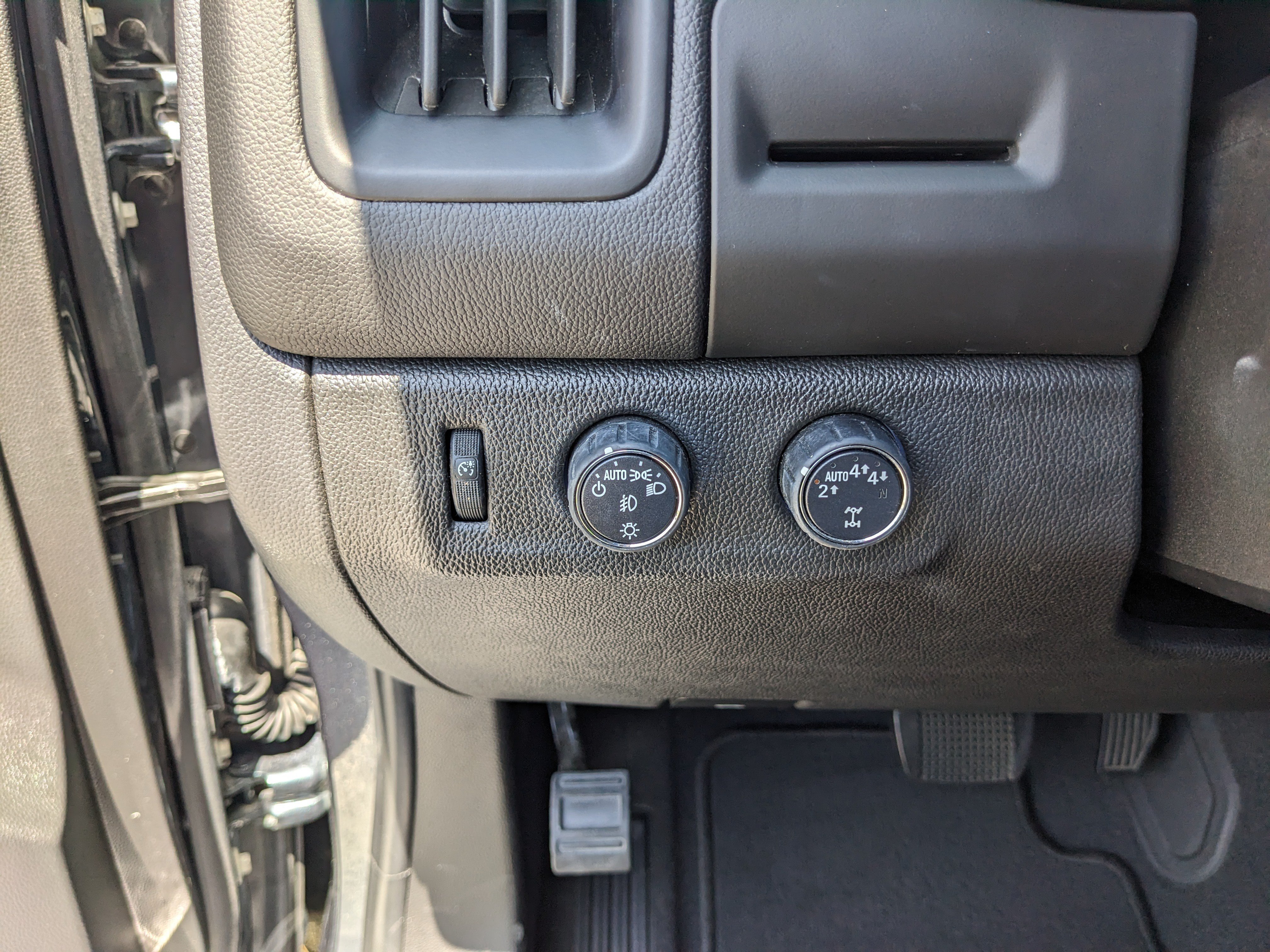 Used 2019 Chevrolet Colorado LT w/ Colorado RST Special Edition AWD/4WD image 30