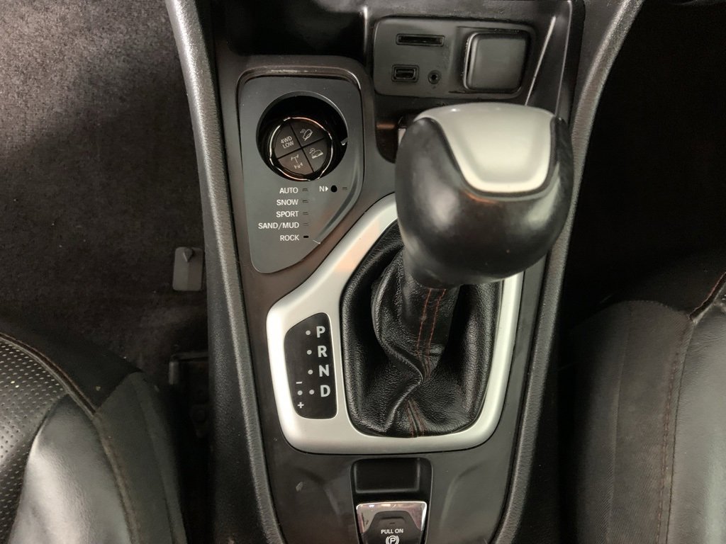 Used 2018 Jeep Cherokee Trailhawk w/ Quick Order Package 27L image 15