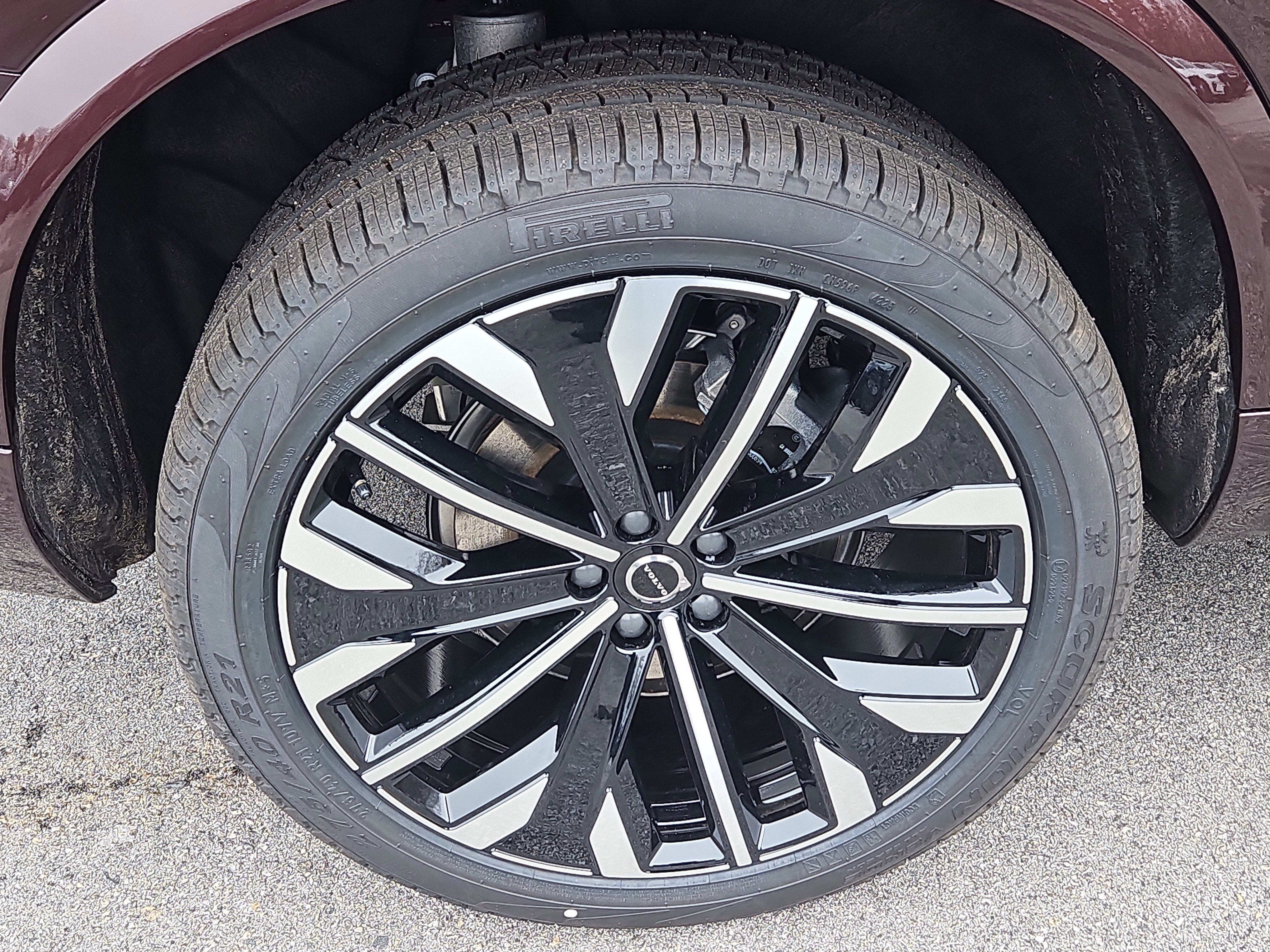 New 2026 Volvo XC90 B6 Plus w/ Protection Package Premier image 19